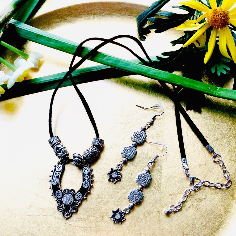 ❣️BOHO Blk & Silver Etched Pendant& Earrings Set